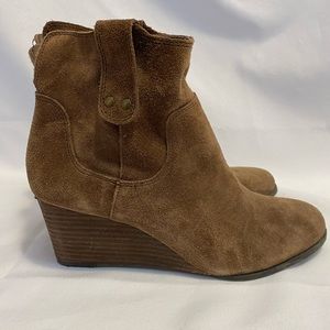 Lucky Brand Gennee Suede Wedge Pull On Brown Booties Women’s Size 7.5
